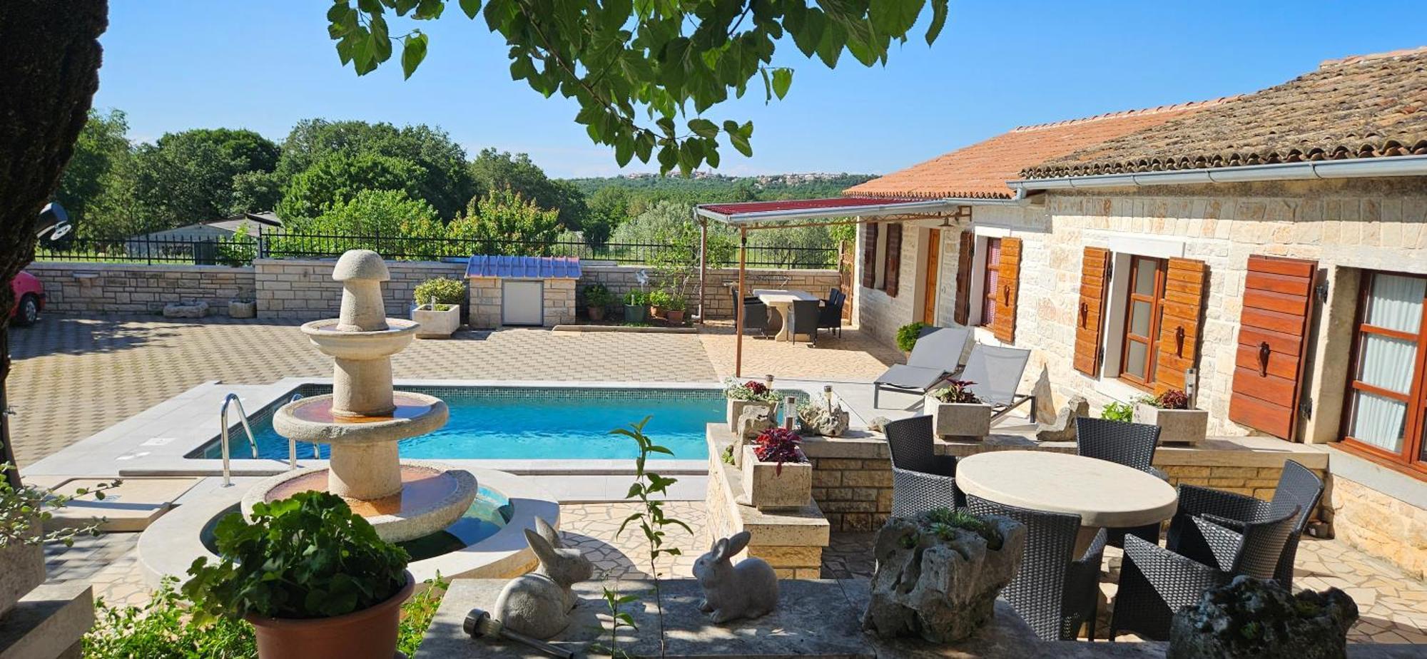 Apartments Vesna With Pool - New! Sveti Lovreč Pazenatički Esterno foto